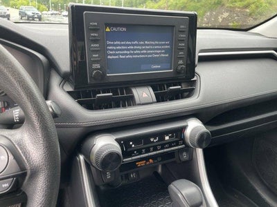 2019 Toyota RAV4 LE AWD (Natl)