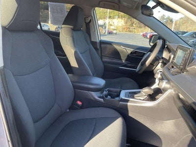 2021 Toyota RAV4 LE FWD (Natl)