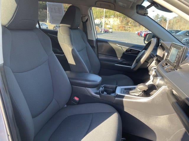 2021 Toyota RAV4 LE FWD (Natl)