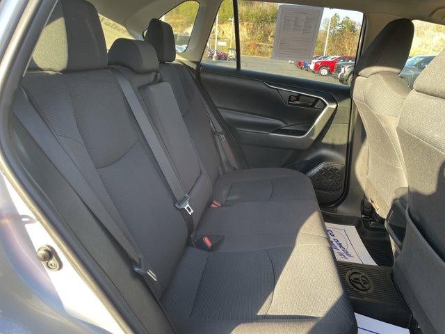 2021 Toyota RAV4 LE FWD (Natl)