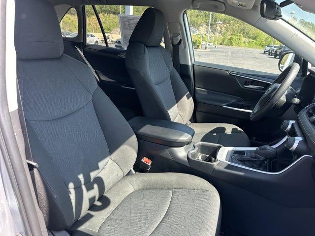 2025 Toyota RAV4 XLE AWD (Natl)