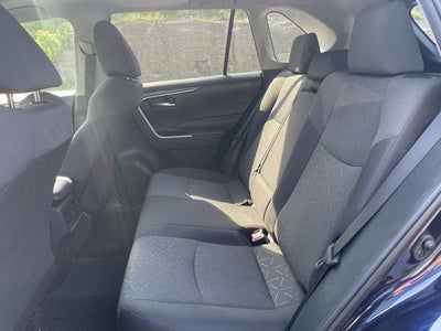 2020 Toyota RAV4 XLE FWD (GS)