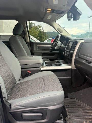 2016 RAM 1500 4WD Crew Cab 5.7 Ft Box Big Horn