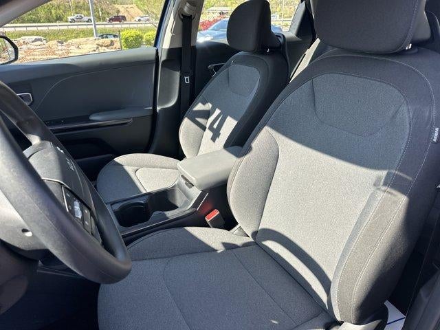 2025 Kia K4 LXS FWD