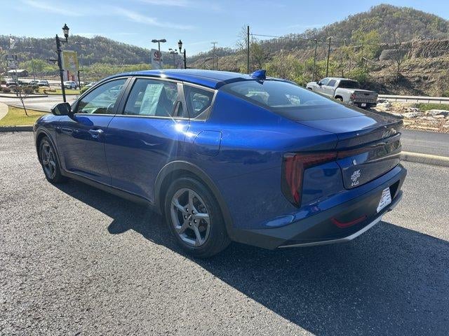 2025 Kia K4 LXS FWD