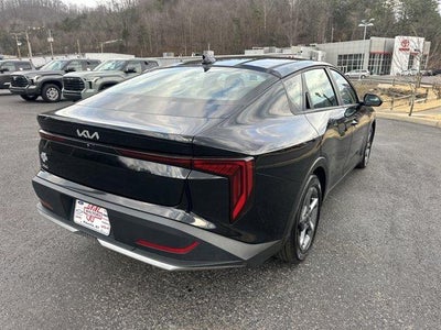 2025 Kia K4 LXS FWD
