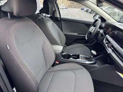 2025 Kia K4 LXS FWD