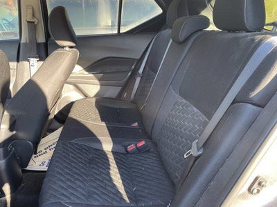 2022 Nissan Kicks S FWD