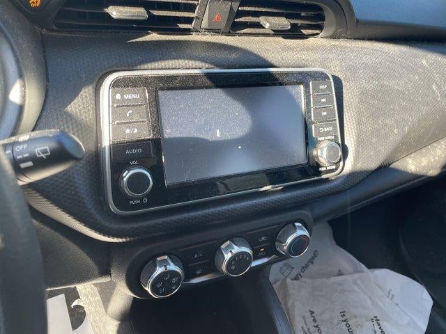 2022 Nissan Kicks S FWD