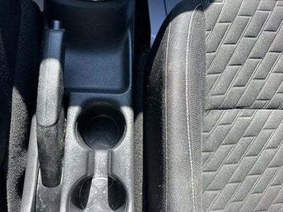2022 Nissan Kicks S FWD