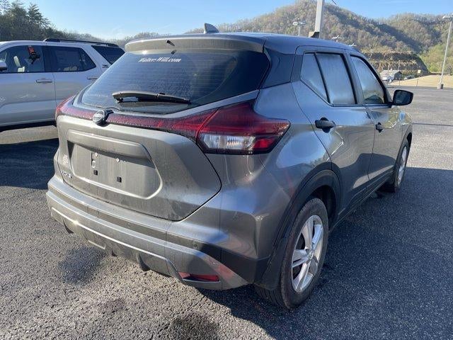 2022 Nissan Kicks S FWD