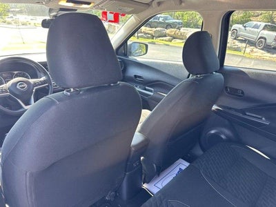 2022 Nissan Kicks S FWD