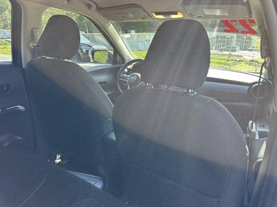 2022 Nissan Kicks S FWD