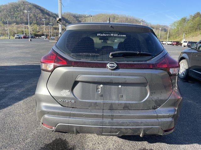 2022 Nissan Kicks S FWD