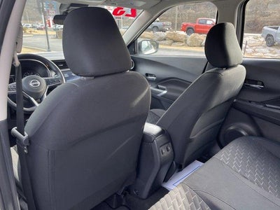 2023 Nissan Kicks SV FWD