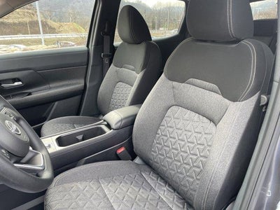 2025 Nissan Kicks SV FWD