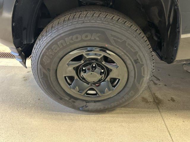 2023 Toyota Tacoma 4WD 4WD SR Double Cab 5' Bed V6 AT (Natl)