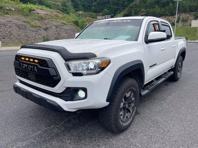 2019 Toyota Tacoma 4WD 4WD SR Double Cab 5' Bed V6 MT (GS)