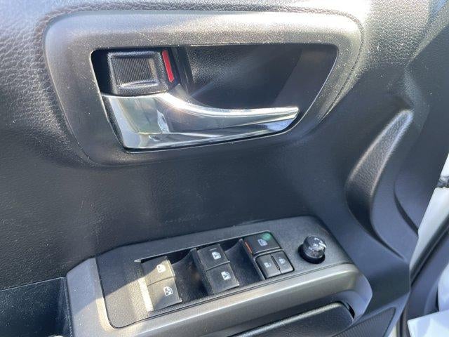 2019 Toyota Tacoma 4WD 4WD TRD Off Road Double Cab 5' Bed V6 AT (Natl)