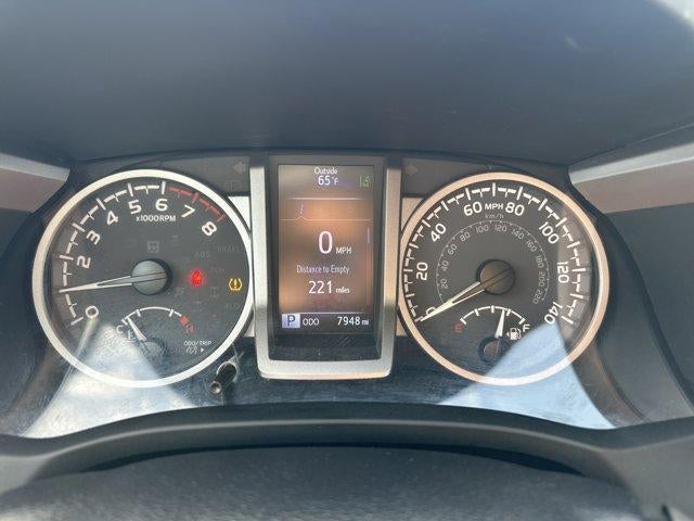 2022 Toyota Tacoma 4WD 4WD SR5 Double Cab 5' Bed V6 AT (Natl)