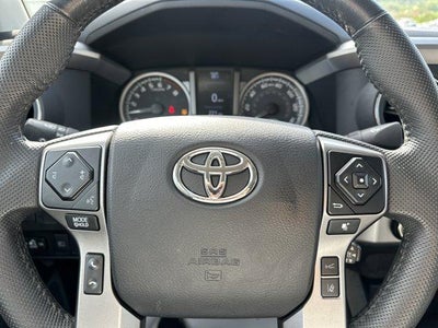 2022 Toyota Tacoma 4WD 4WD SR5 Double Cab 5' Bed V6 AT (Natl)
