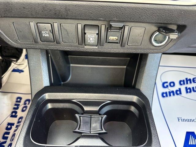 2022 Toyota Tacoma 4WD 4WD SR5 Double Cab 5' Bed V6 AT (Natl)