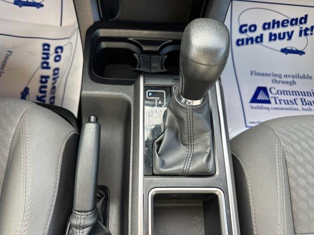 2022 Toyota Tacoma 4WD 4WD SR5 Double Cab 5' Bed V6 AT (Natl)