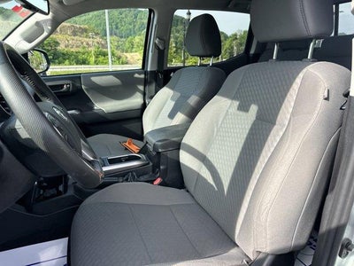 2022 Toyota Tacoma 4WD 4WD SR5 Double Cab 5' Bed V6 AT (Natl)