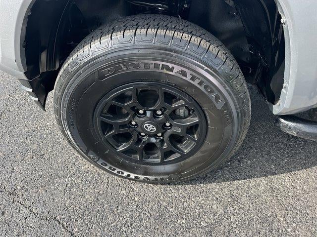 2022 Toyota Tacoma 4WD 4WD SR5 Double Cab 5' Bed V6 AT (Natl)