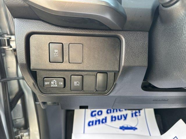 2022 Toyota Tacoma 4WD 4WD SR5 Double Cab 5' Bed V6 AT (Natl)