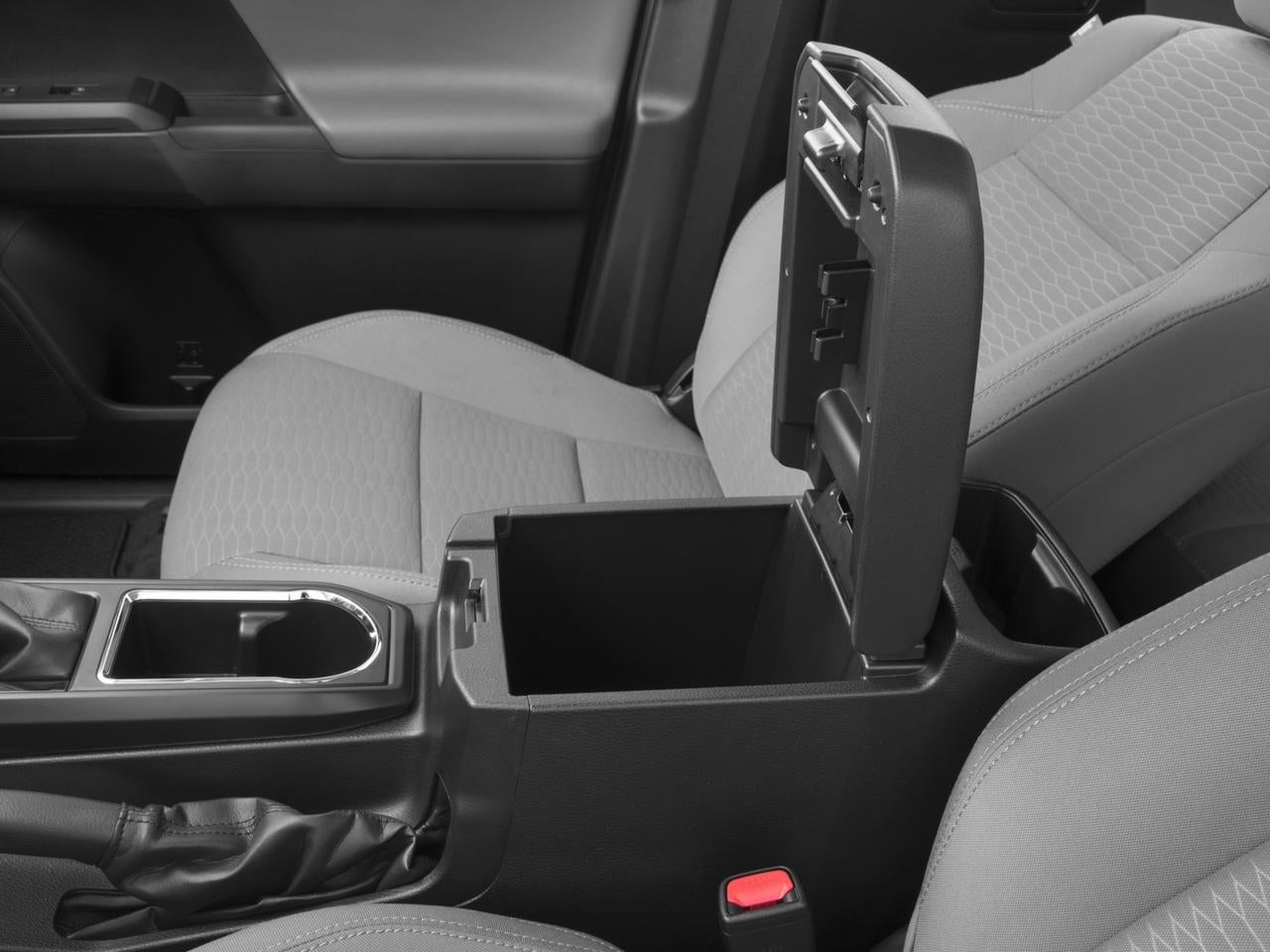 2018 Toyota Tacoma SR Double Cab 5' Bed V6 4x4 AT (Natl)
