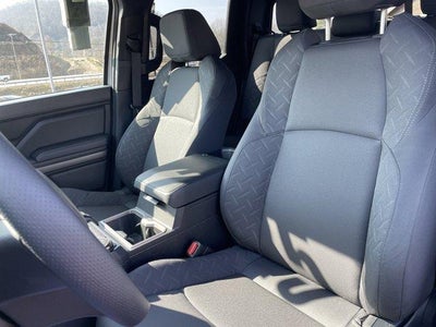 2025 Toyota Tacoma 4WD 4WD SR5 Double Cab 5' Bed AT (GS)