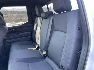 2025 Toyota Tacoma 4WD 4WD SR5 Double Cab 5' Bed AT (GS)