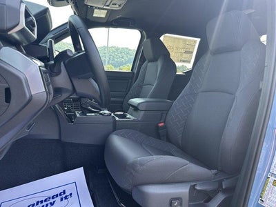 2026 Toyota Tacoma 4WD 4WD SR5 Double Cab 5' Bed AT (Natl)