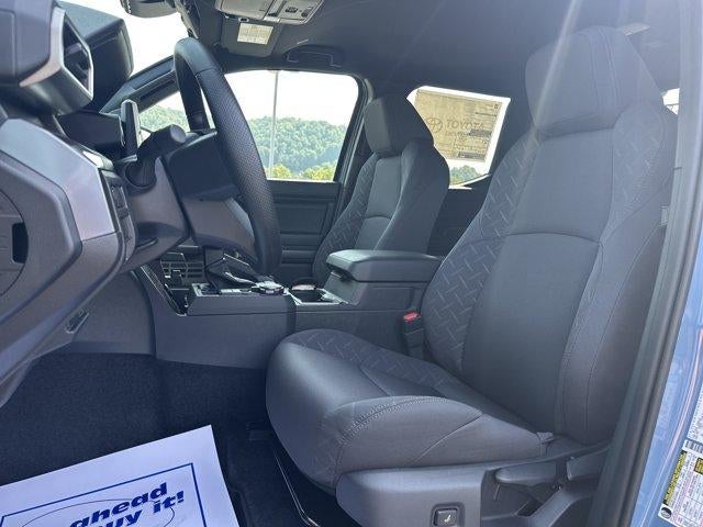 2026 Toyota Tacoma 4WD 4WD SR5 Double Cab 5' Bed AT (Natl)