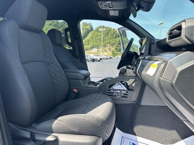 2026 Toyota Tacoma 4WD 4WD SR5 Double Cab 5' Bed AT (Natl)