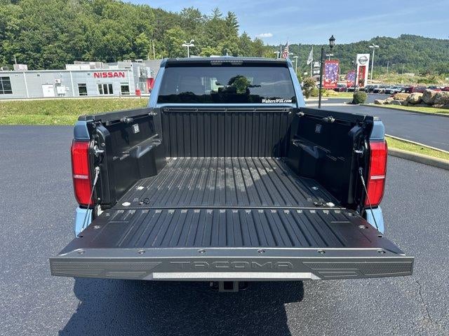 2026 Toyota Tacoma 4WD 4WD SR5 Double Cab 5' Bed AT (Natl)