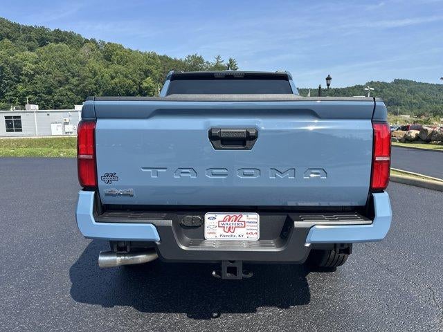 2026 Toyota Tacoma 4WD 4WD SR5 Double Cab 5' Bed AT (Natl)