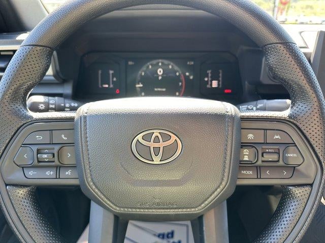 2026 Toyota Tacoma 4WD 4WD SR5 Double Cab 5' Bed AT (Natl)