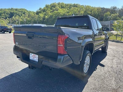 2026 Toyota Tacoma 4WD 4WD SR5 Double Cab 5' Bed AT (Natl)