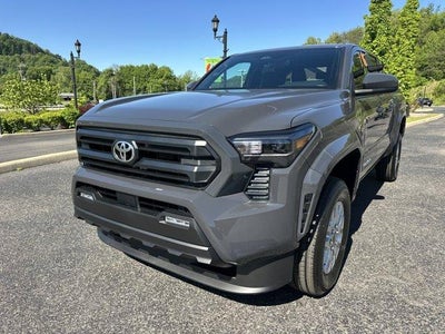 2026 Toyota Tacoma 4WD 4WD SR5 Double Cab 5' Bed AT (Natl)
