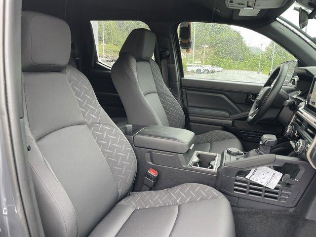 2026 Toyota Tacoma 4WD 4WD SR5 Double Cab 5' Bed AT (Natl)