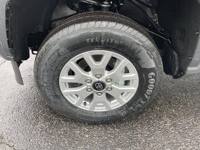2026 Toyota Tacoma 4WD 4WD SR5 Double Cab 5' Bed AT (Natl)