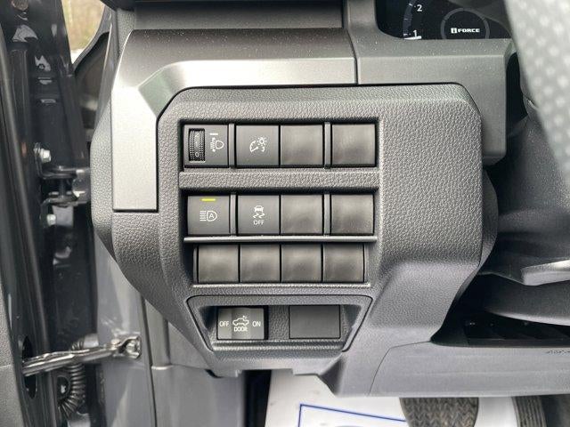 2025 Toyota Tacoma 4WD 4WD TRD Off Road Double Cab 5' Bed AT (Natl)