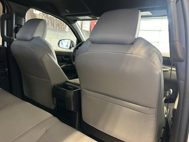 2026 Toyota Tacoma 4WD 4WD SR5 Double Cab 5' Bed AT (Natl)