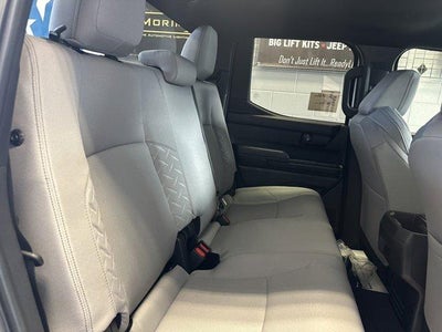 2026 Toyota Tacoma 4WD 4WD SR5 Double Cab 5' Bed AT (Natl)