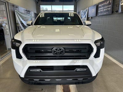 2026 Toyota Tacoma 4WD 4WD SR5 Double Cab 5' Bed AT (Natl)