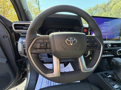 2026 Toyota Tacoma 4WD 4WD TRD Off Road Double Cab 5' Bed AT (Natl)