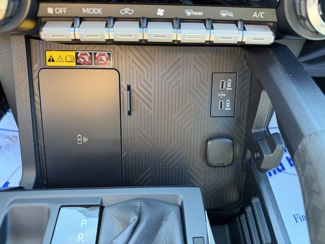 2026 Toyota Tacoma 4WD 4WD TRD Off Road Double Cab 5' Bed AT (Natl)