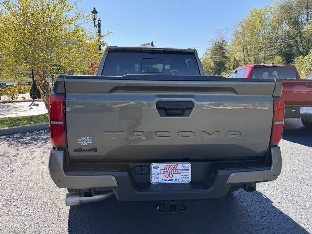 2026 Toyota Tacoma 4WD 4WD TRD Off Road Double Cab 5' Bed AT (Natl)